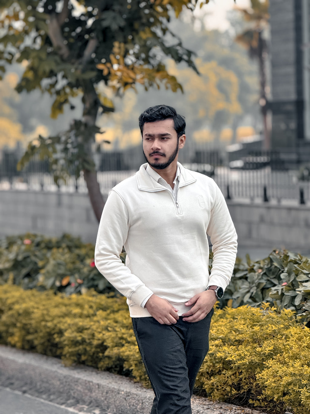 Grags Premium Zipper Sweatshirt Beige